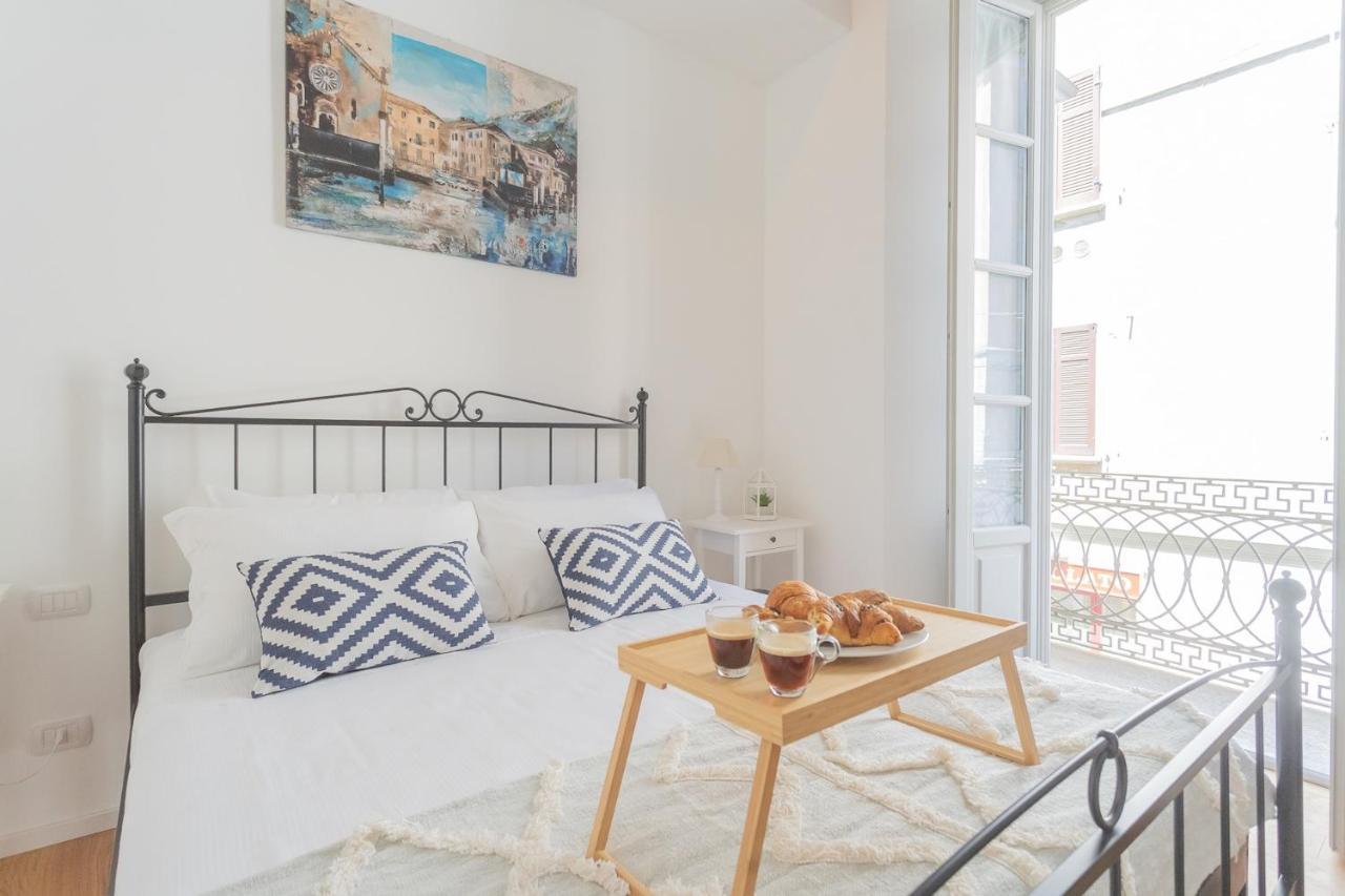 Independence Apartment With Balcony By Rent All Como Eksteriør billede